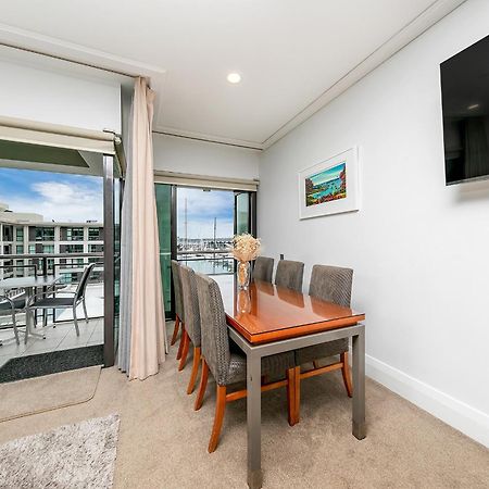 Luxurious & Spacious Living With Breathtaking Views Auckland Extérieur photo