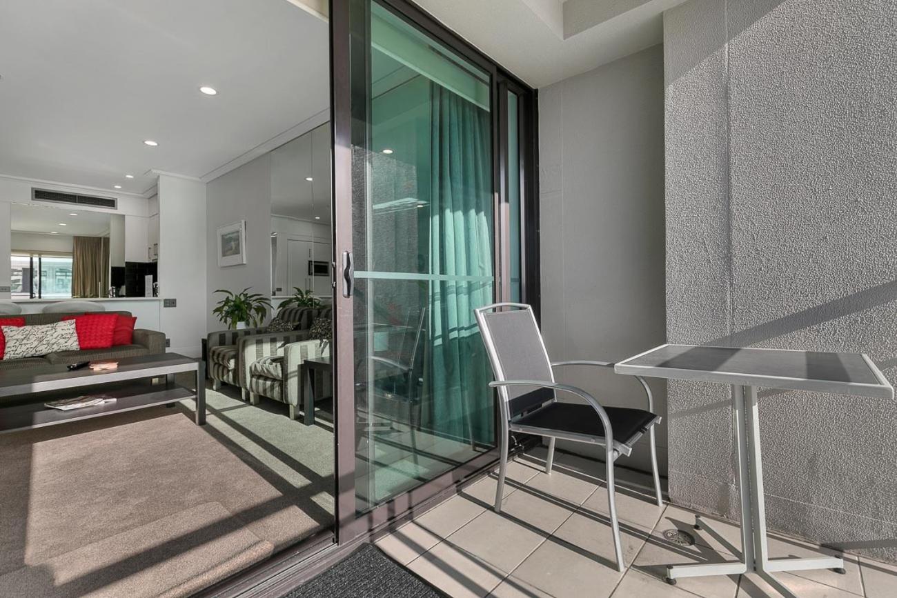 Luxurious & Spacious Living With Breathtaking Views Auckland Extérieur photo