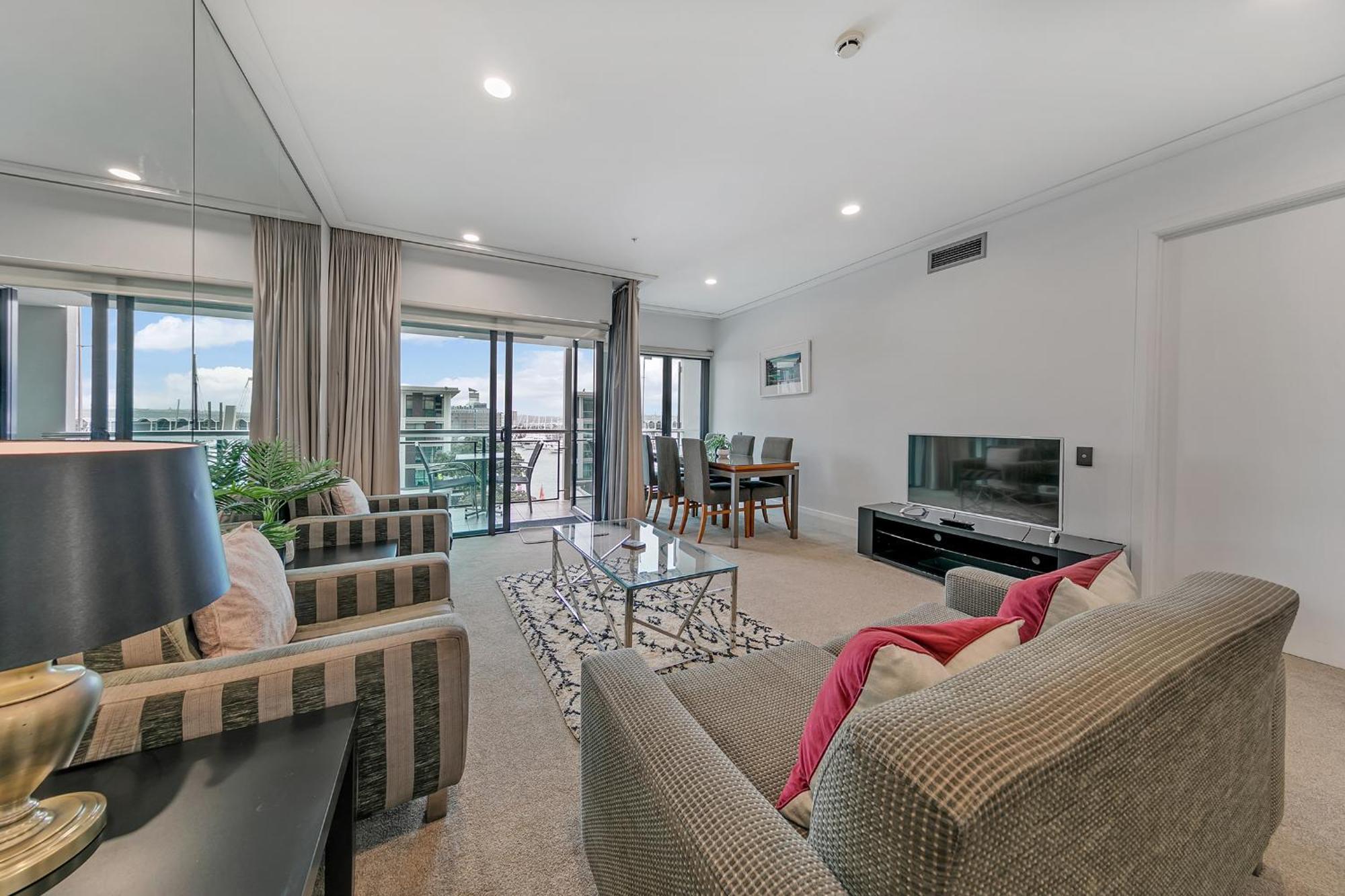 Luxurious & Spacious Living With Breathtaking Views Auckland Extérieur photo